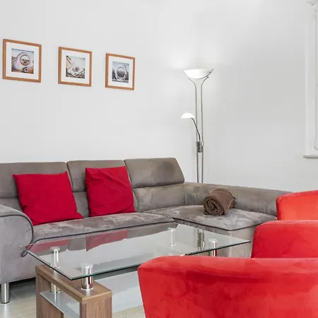 Windfluechter Links Mit Sauna * Boiensdorf