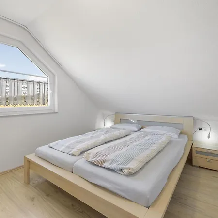 Windfluechter Links Mit Sauna